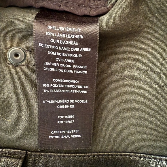 Alice + Olivia
BRENT LEATHER BELL PANT $1000
Black
Size 6
Excellent Condition - Picture 8 of 8